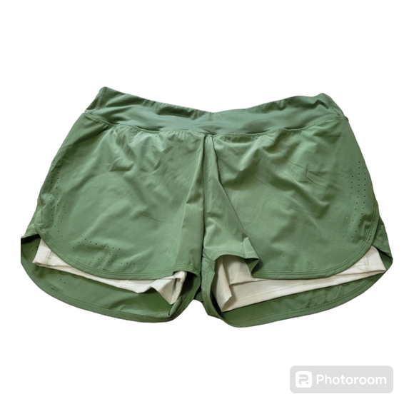 FWD nwt lined athletic running shorts, size 2xl - Picture 4 of 9
